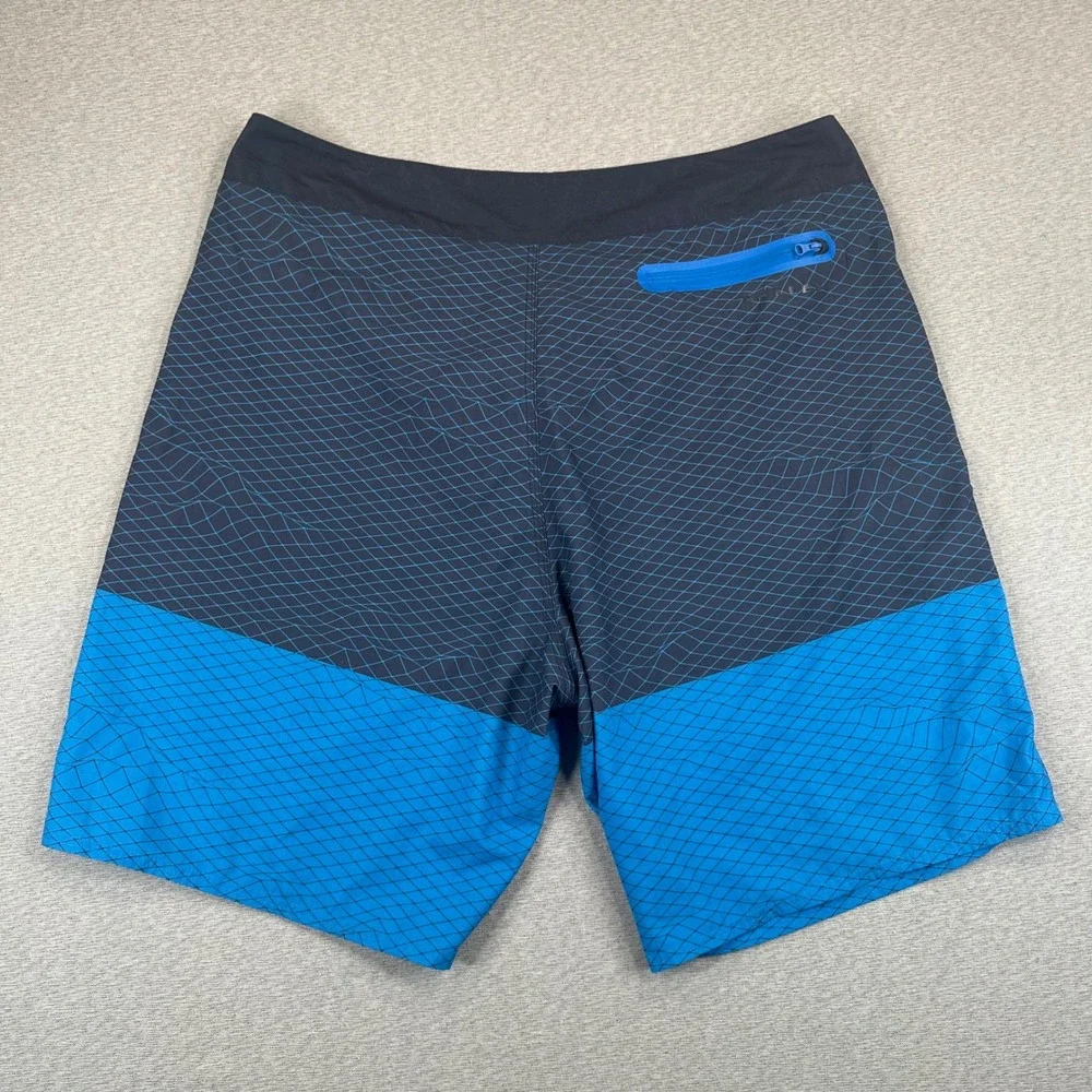 Oakley Board Shorts Mens 40 Performance Fit Blue Geometric Grid Surf Swim